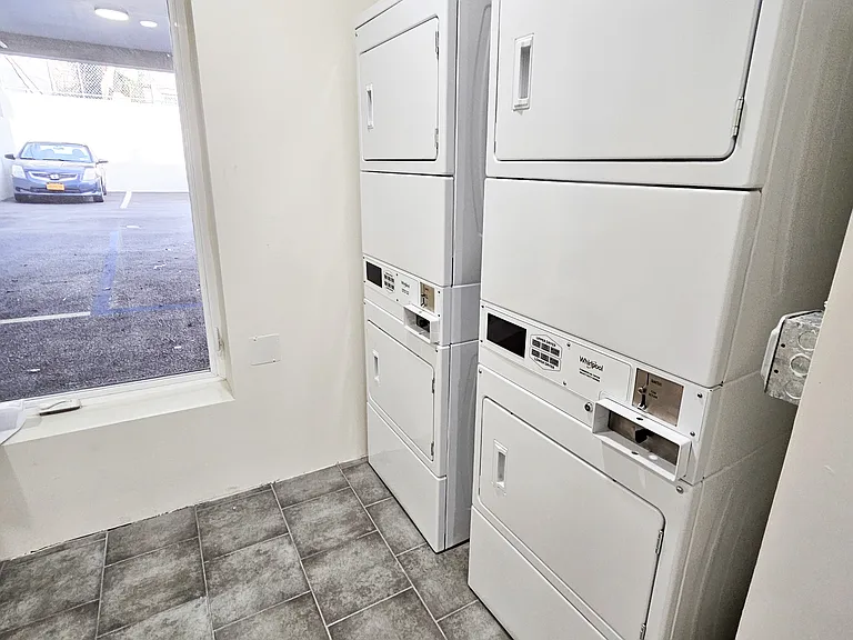 686 Eagle Ave #5A — Photo 10