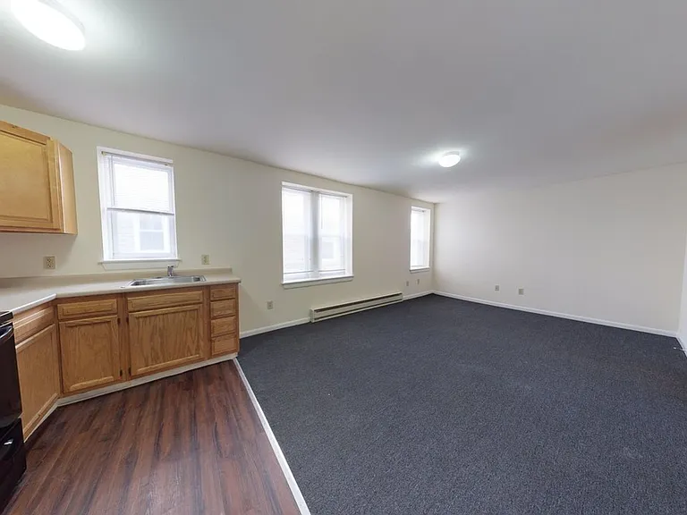 Marlton Manor Apartments — Photo 30