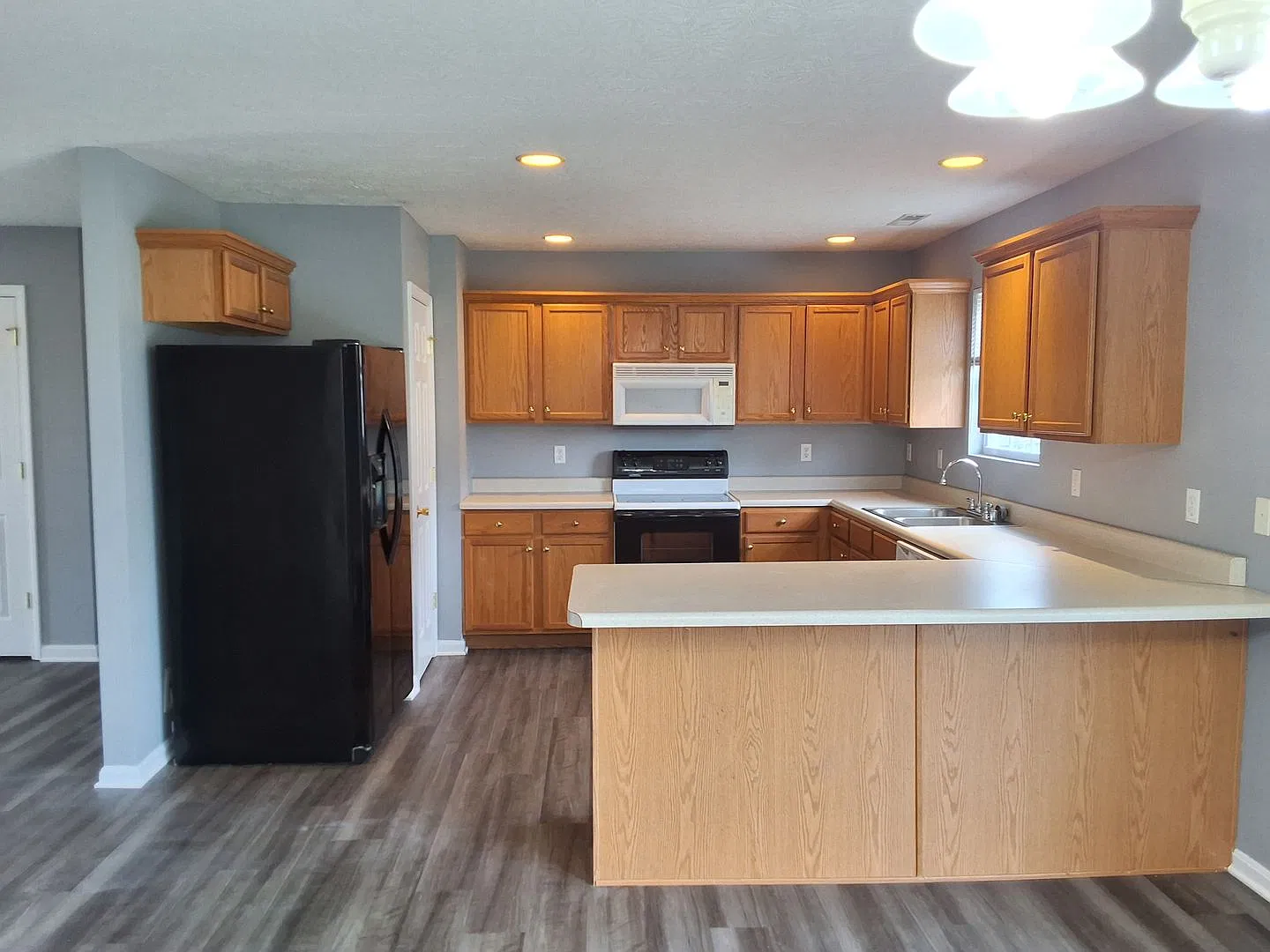 21 Astaire Drive — Photo 4