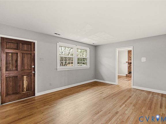 3rd image of 3900 Turner Woods Rd