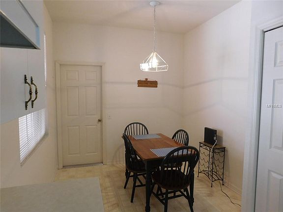5th image of 18 Enclave Dr