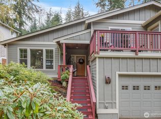 13 Louise View Dr, Bellingham, WA 98229