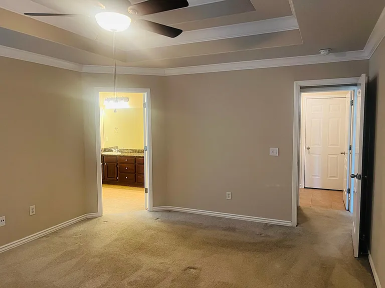 6005 S 39th Pl — Photo 8