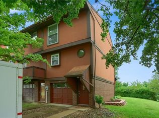 289 Holland Ct, Coraopolis, PA