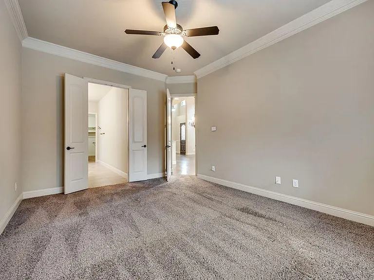 8408 La Fontaine Dr — Photo 5