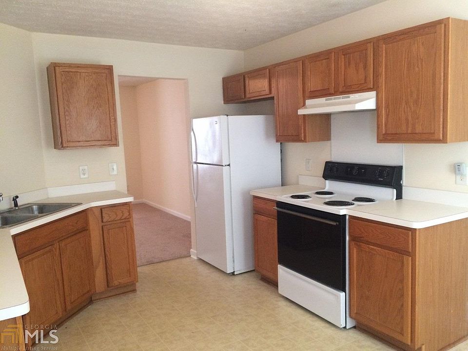 1st image of 72 Oak Park Dr