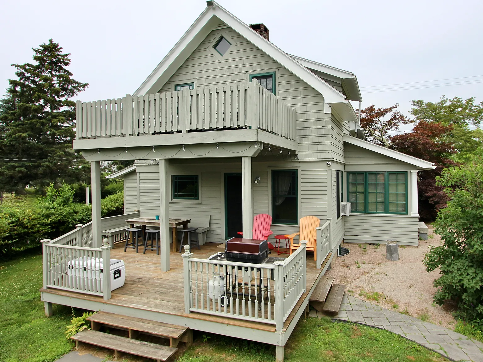 906 Stonington Rd — Photo 2