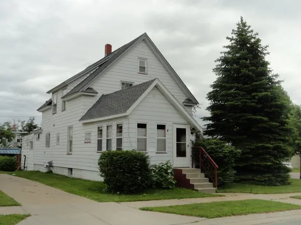 231 E Chocolay St, Munising, MI 49862