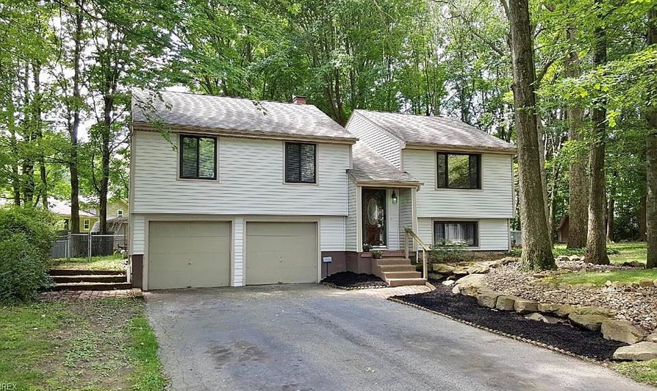 1st image of 1930 Burr Oaks Ct