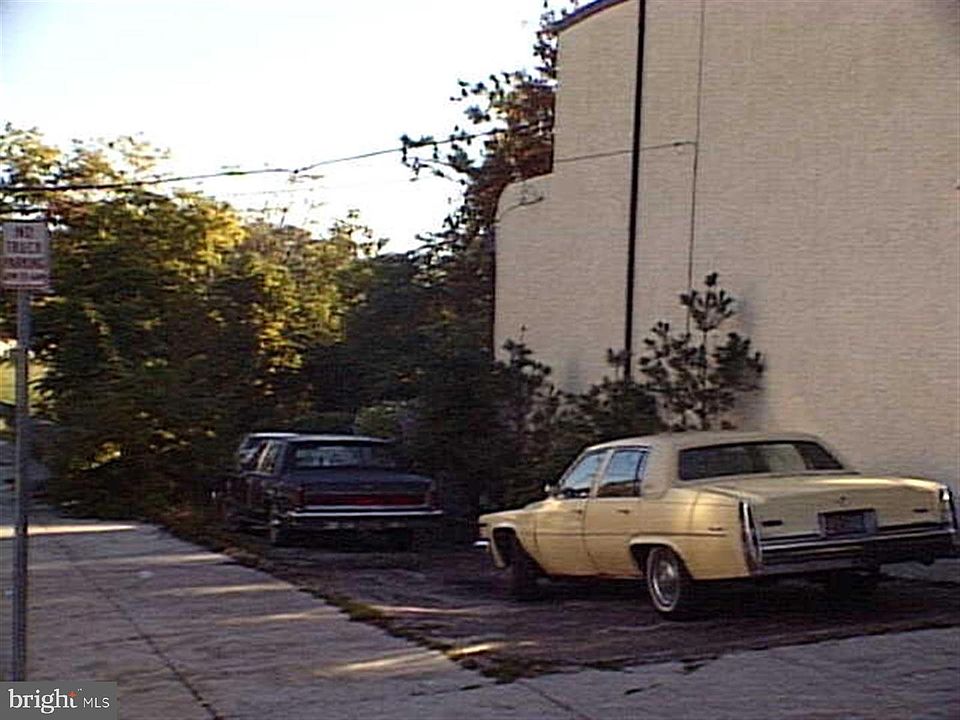 1st image of 301 E Marshall St