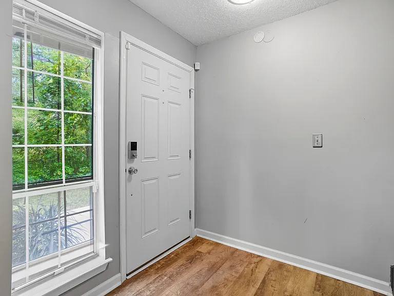 4658 Genoa Cir — Photo 13