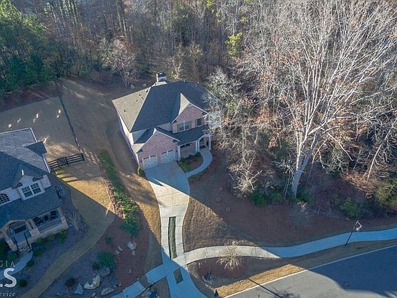 4th image of 1008 Taimen Dr