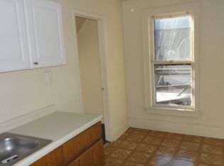 605 N 30th St #2, Milwaukee, WI 53208