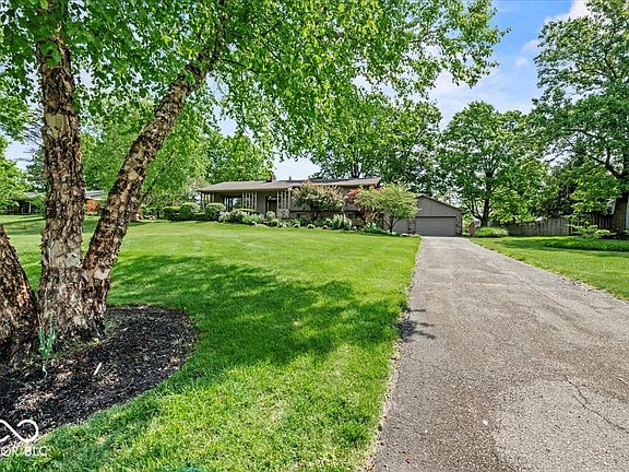 4th image of 665 Spring Hills Dr