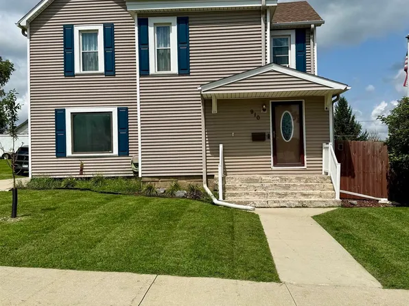910 Edgington Ave, Eldora, IA 50627