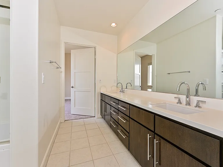 10878 Bloomfield St #407 — Photo 13