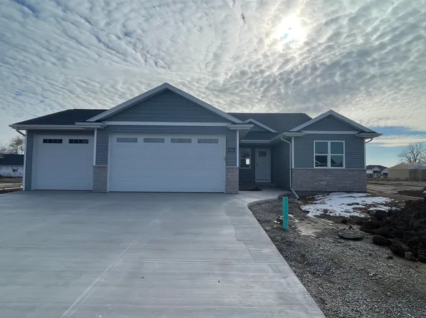 W2326 Schmidt Rd, Appleton, WI 54913