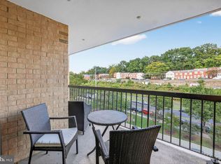 4500 S Four Mile Run Dr APT 327, Arlington, VA 22204