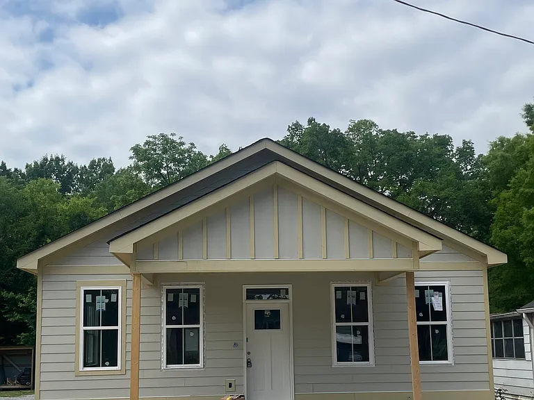 5404 Clemons Rd — Photo 1