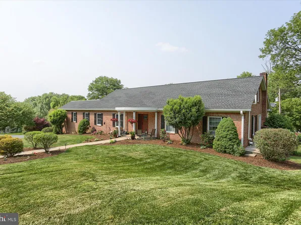 1113 Colonial Rd, Lancaster, PA 17603