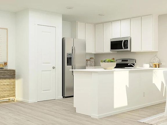 5th image of 2139 Edgewood St