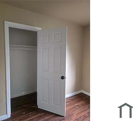 1523 Orlando Way — Photo 2