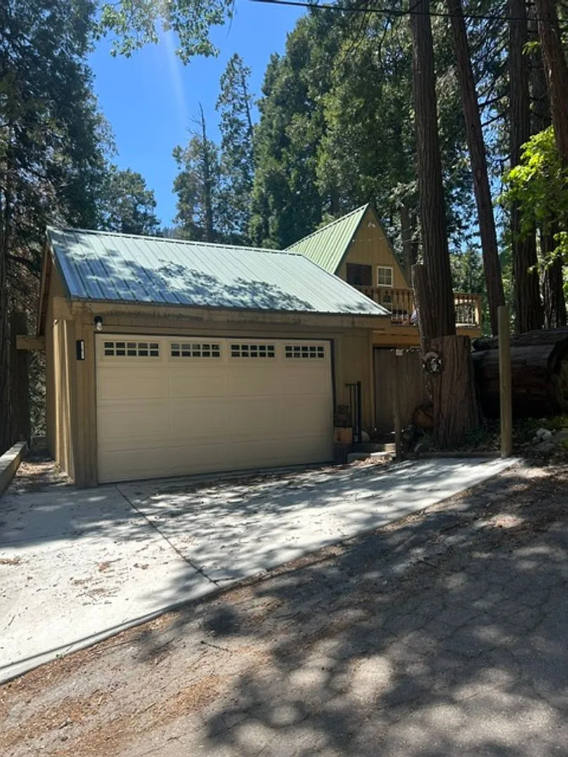 Clean 2 Bedroom / 2 Bathroom Cabin in Alta Sierra. Available for immediate lease! — Photo 2