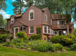 12 Valley View Rd, Rose Valley, PA 19063