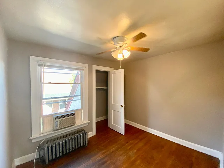 1025 Dana Ave Apts — Photo 4