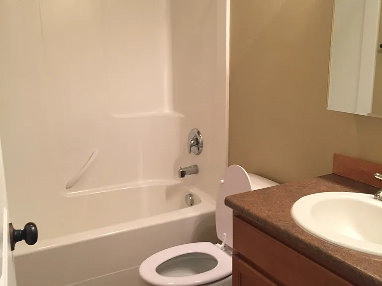 711-717 Mattson Ln — Photo 10