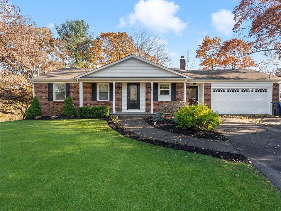 1st image of 25 Sun Valley Dr