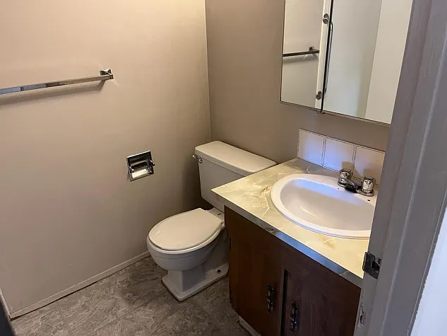 14 Cardinal Ave — Photo 11
