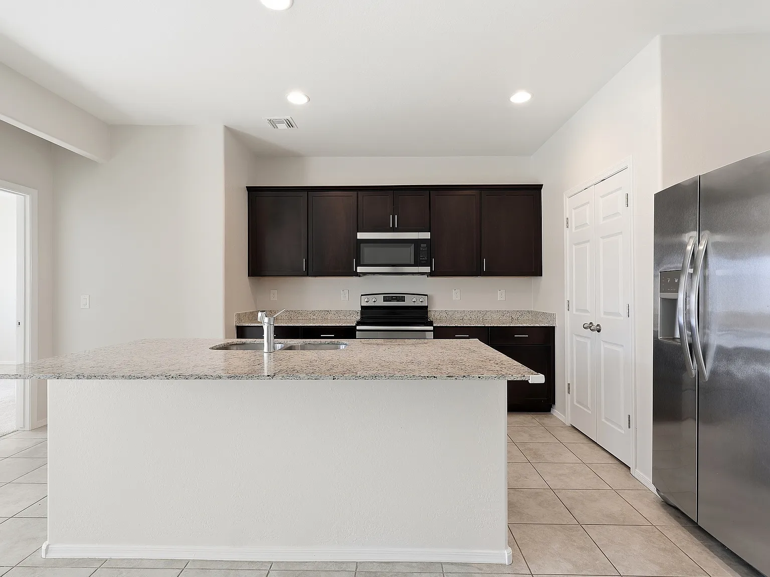 3 bed, 1565 sqft, $1,875 — Photo 3