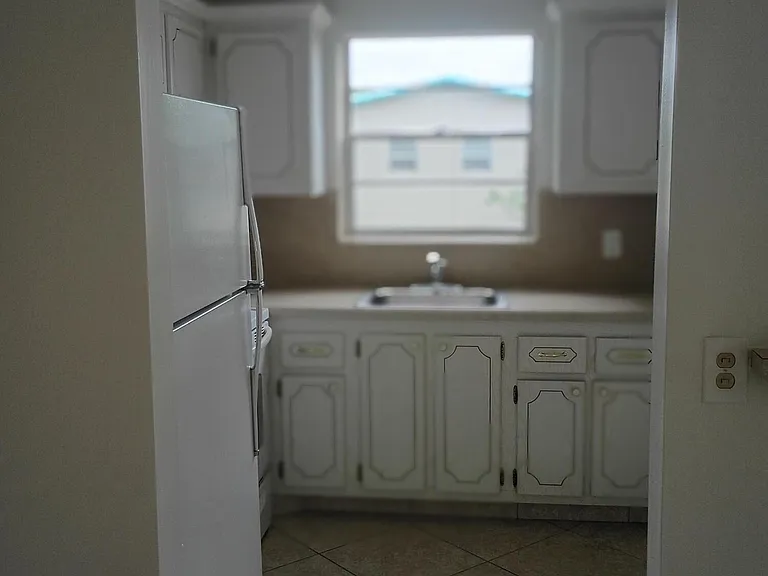 209 Camden E #209 — Photo 7
