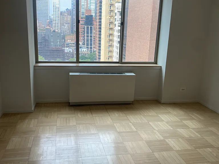 236 E 47th St #15E — Photo 12