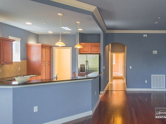 3rd image of 8701 Piazza Del Lago Cir