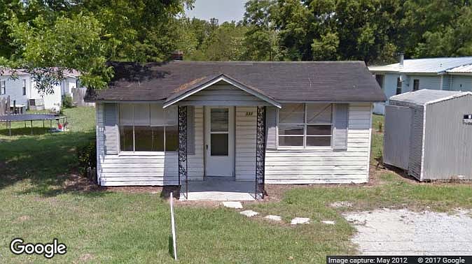 2nd image of 331 Oak St