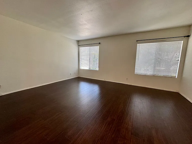 10633 Holman Ave #3 — Photo 11