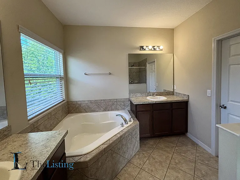 3795 Marietta Way — Photo 18