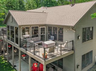 S9194 Dam Heights Rd, Prairie Du Sac, WI 53578