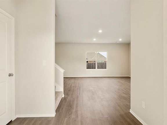 4th image of 7517 NW 148th Cir