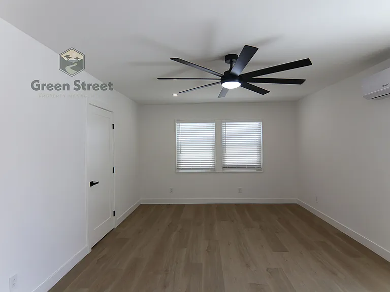 6831 Amherst St — Photo 14
