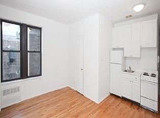 313 E 84th St, New York, NY 10028
