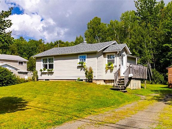 2nd image of 206 Claudie Rd