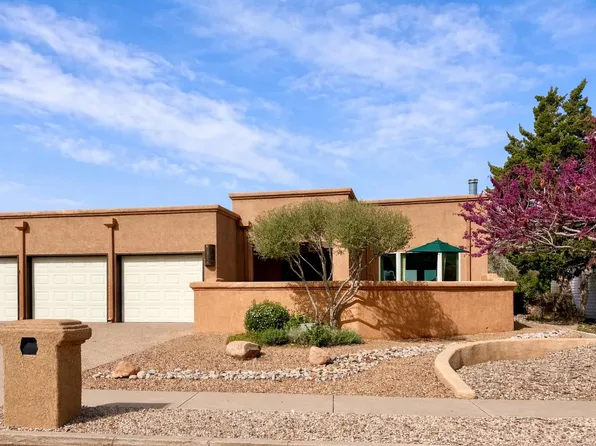 1109 Daskalos Dr NE, Albuquerque, NM 87123