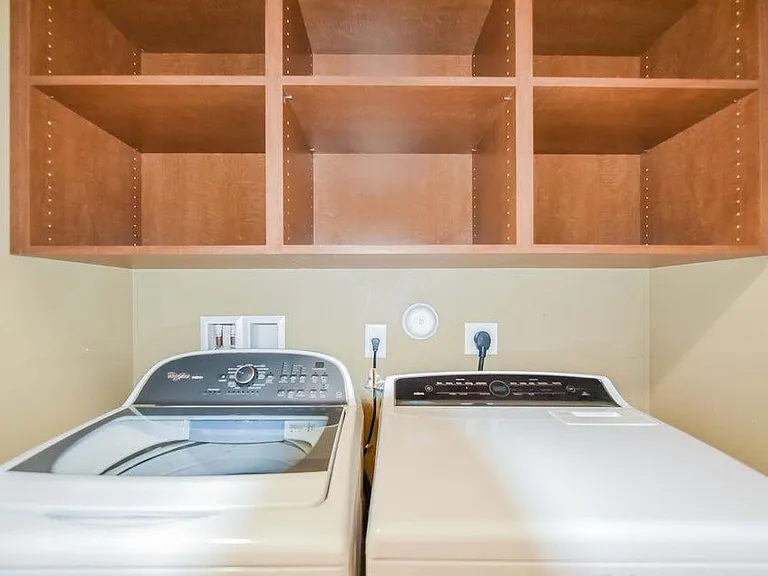 9687 Lago Dr — Photo 10