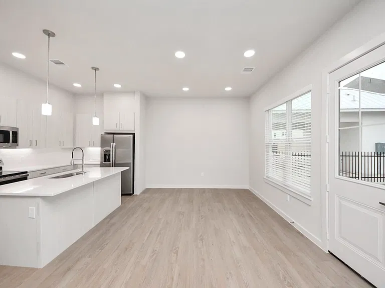 7330 Leighton Meadow Ln — Photo 12