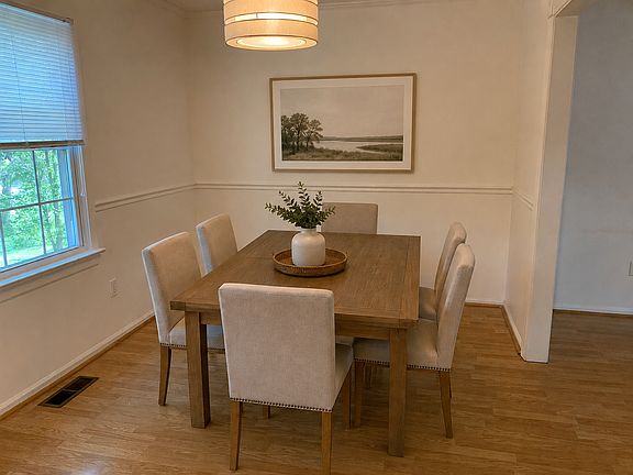 2nd image of 114 Southampton Ct #1