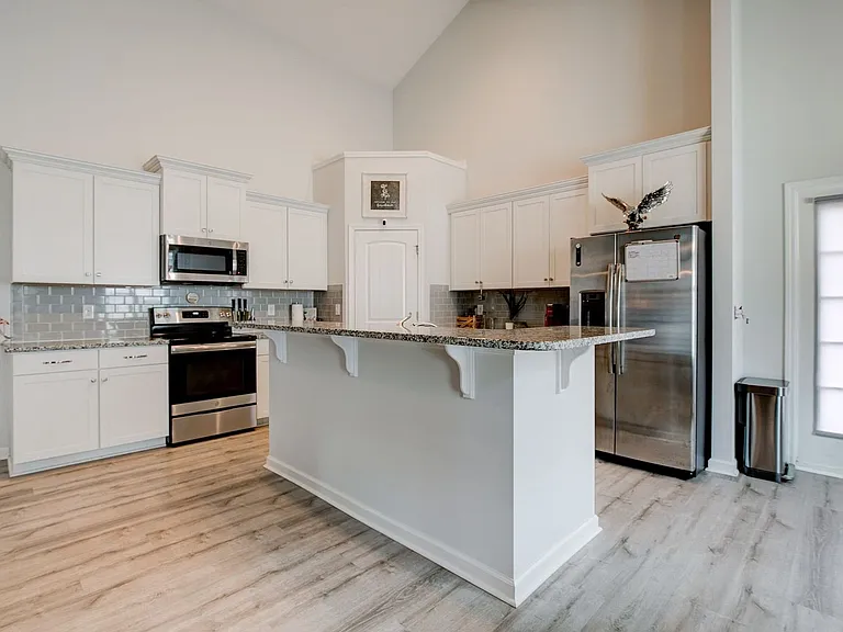 1428 Ardennes Dr — Photo 10