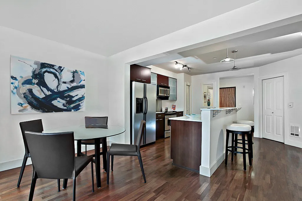 1 bed, 1.5 bath, 850 sqft, $2,700 — Photo 3